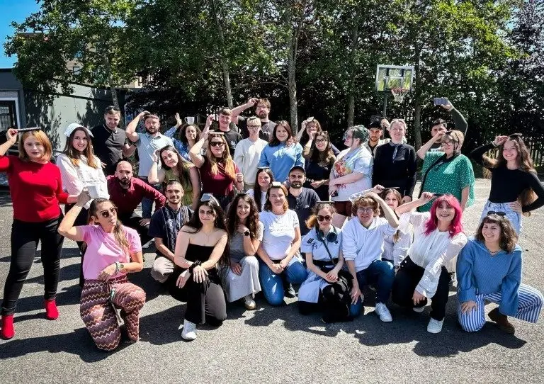 Connecting Cultures